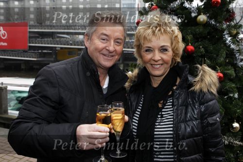 Amsterdam 18 november 2010
Doop rondvaartboot van jan Keizer en Annie Schilders bij Lovers.
Peter Smulders bv