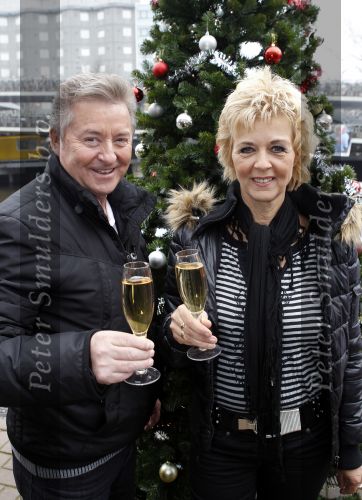 Amsterdam 18 november 2010
Doop rondvaartboot van jan Keizer en Annie Schilders bij Lovers.
Peter Smulders bv
