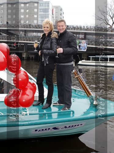 Amsterdam 18 november 2010
Doop rondvaartboot van jan Keizer en Annie Schilders bij Lovers.
Peter Smulders bv