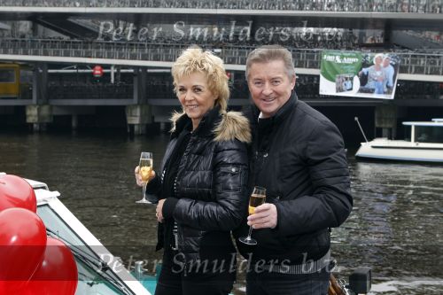 Amsterdam 18 november 2010
Doop rondvaartboot van jan Keizer en Annie Schilders bij Lovers.
Peter Smulders bv