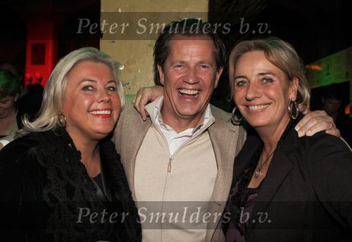 Utrecht, 7 December 2010
Kerstborrel van Princess
Jan Willem Bruggenwirth met Petra Ouborg en Els Ouborg
Foto Peter Smulders BV