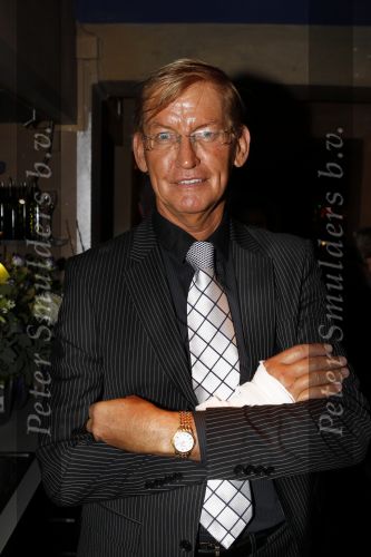Amsterdam 30 november 2010
Feestje in italiaans restaurant. Jan v d Bosch met hand in verband
Peter Smulders bv