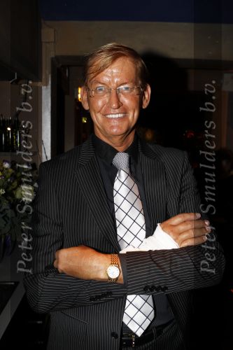 Amsterdam 30 november 2010
Feestje in italiaans restaurant. Jan v d Bosch met hand in verband
Peter Smulders bv