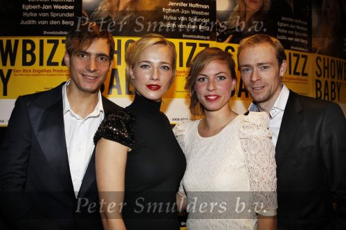 Amsterdam 29 november 2010
Premiere showbizzbaby in de meervaart. de Hoofdrollen worden gespeeld door jennifer hoffman Egbert jan Weeber Hylke v Sprundel en Judith v d Berg
Peter Smulders bv