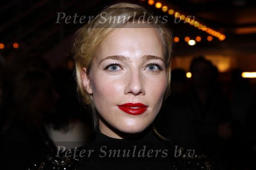 Amsterdam 29 november 2010
Premiere showbizzbaby in de meervaart. de Hoofdrollen worden gespeeld door jennifer hoffman Egbert jan Weeber Hylke v Sprundel en Judith v d Berg
Peter Smulders bv