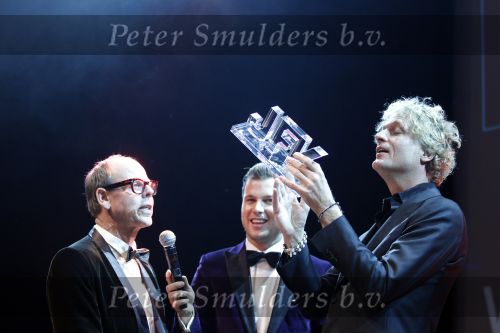 Amsterdam 20 november 2010
Uitreiking JFK award in de passengers terminal. Jeroen Pauw met Winston Gerschtanowitz en Hens Begijn
Peter Smulders bv