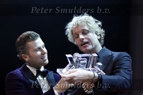 Amsterdam 20 november 2010
Uitreiking JFK award in de passengers terminal. Jeroen Pauw met Winston Gerschtanowitz en Hens Begijn
Peter Smulders bv