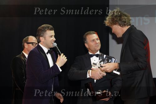 Amsterdam 20 november 2010
Uitreiking JFK award in de passengers terminal. Jeroen Pauw met Winston Gerschtanowitz en Hens Begijn
Peter Smulders bv