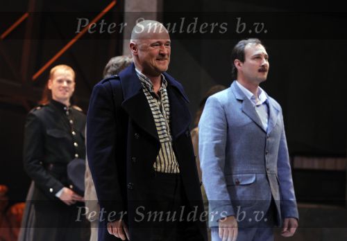 Kaatsheuvel 21 november 2010
Premiere Kruimeltje in het eftelingtheater. cast met oa Joes Brauers Jeroen Phaff Eric BouwmanCarmen Danen Matrcel Jonker en Sjoerd Pleijsier
Peter Smulders bv