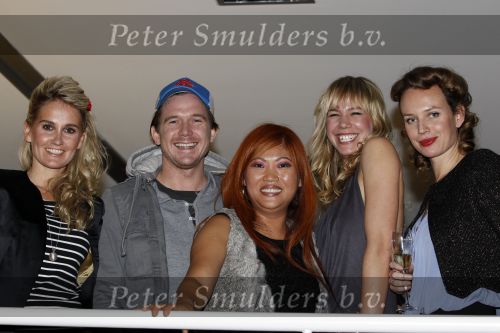 Amsterdam 22 november 2010
Feestje ivm 10 jarig bestaan kapsalon. Nicolette Kluijver Johnnny de Mol Peggy Vrijens en Kim Pieters
Peter Smulders bv