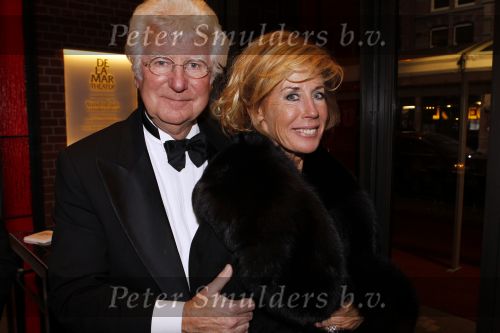 Amsterdam 28 november 2010
Opening nieuwe de la Mar theater en premiere van le cage aux falles. Joke Bruijs en Gerard Cox
Peter Smulders bv
