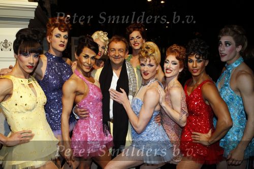 Amsterdam 18 november 2010
Presentatie van de beau monde awards  in het Amstel hotel. Jon v Eerd met cast Le cage aux folles
Peter Smulders