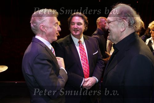Amsterdam 6 december 2010
Premiere Simone Kleinsma in het nieuwe de la mar theater. Joop v d Ende en Andre v Duin
Peter Smulders bv