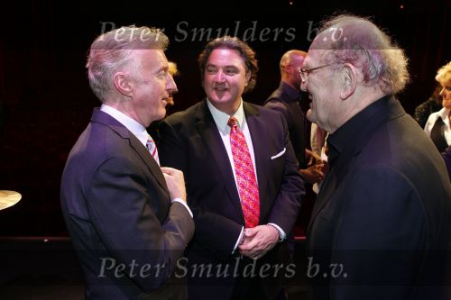 Amsterdam 6 december 2010
Premiere Simone Kleinsma in het nieuwe de la mar theater. Joop v d Ende en Andre v Duin
Peter Smulders bv