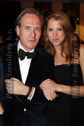 Amsterdam 28 november 2010
Opening nieuwe de la Mar theater en premiere van le cage aux falles. jort Kelder met een kennis
Peter Smulders bv