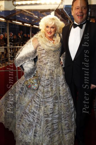Amsterdam 28 november 2010
Opening Nieuwe de la Mar theater en premiere Le cage aux folles. Karin Bloemen
Peter Smulders bv