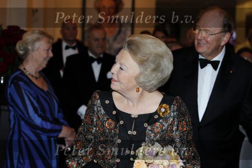Amsterdam 28 november 2010
Opening Nieuwe de la Mar theater en premiere Le cage aux folles. Koningin Beatrix
Peter Smulders bv