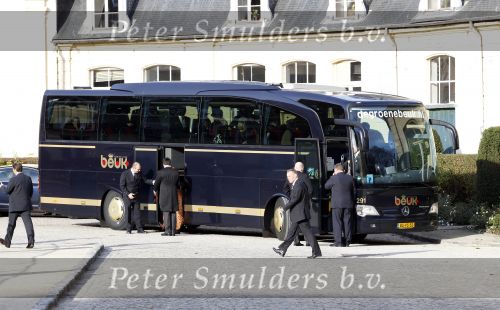 Brussel 20 november 2010
Trouwen Prins Carlos en Annemarie v Weezel in Brussel. bus met leden koninklijk huis
Peter Smulders bv