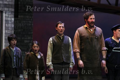 Kaatsheuvel 21 november 2010
Premiere Kruimeltje in het eftelingtheater. cast met oa Joes Brauers Jeroen Phaff Eric Bouwman Carmen Danen Marcel Jonker en Sjoerd Pleijsier
Peter Smulders bv