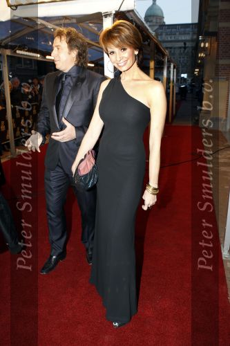 Amsterdam 28 november 2010
Opening Nieuwe de la Mar theater en premiere Le cage aux folles. Marco en Leontine Borsato
Peter Smulders bv