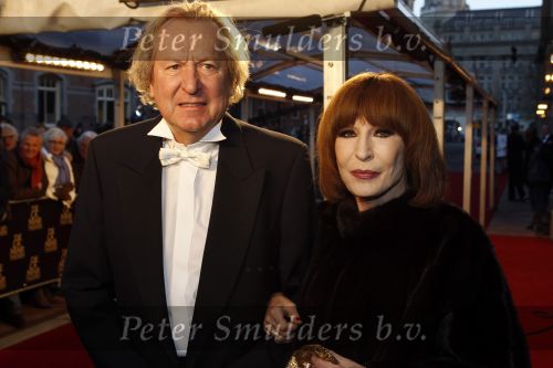 Amsterdam 28 november 2010
Opening Nieuwe de la Mar theater en premiere Le cage aux folles. Liesbeth List met man
Peter Smulders bv