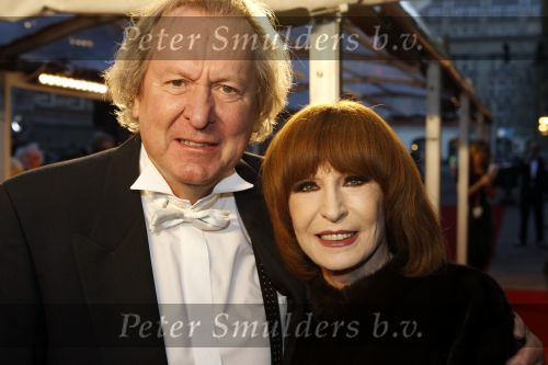 Amsterdam 28 november 2010
Opening Nieuwe de la Mar theater en premiere Le cage aux folles. Liesbeth List met man
Peter Smulders bv