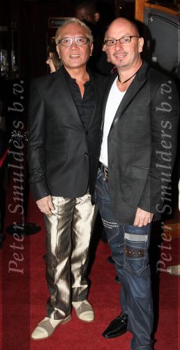 Amsterdam, 21 November 2010
Spiegeltent Palazzo. Hermand den blijker kookt met zijn staf voorBN-ers en genodigden.
Lonny Gerungen met partner Warren Bright
Foto Peter Smulders BV