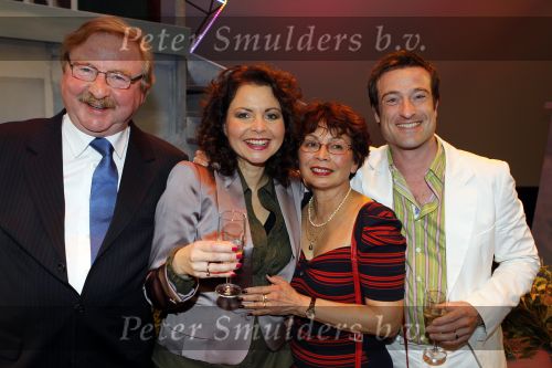 Zaandam 22 november 2010
Premiere musical Volendam in het zaantheater met Maaike Widdershoven in de hoofdrol.
Peter Smulders bv