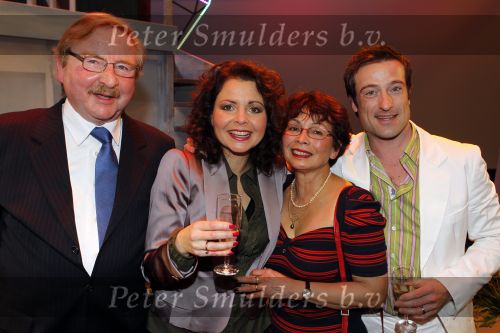 Zaandam 22 november 2010
Premiere musical Volendam in het zaantheater met Maaike Widdershoven in de hoofdrol.
Peter Smulders bv