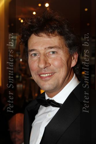 Amsterdam 28 november 2010
Opening nieuwe de la Mar theater en premiere van le cage aux falles. Marc Klein Essink met moeder en Ella v Rumpt
Peter Smulders bv