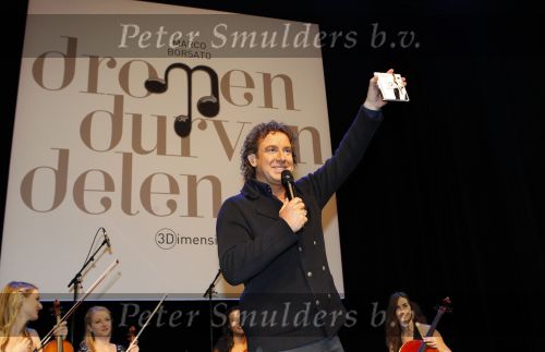Amsterdam 11 november 2010
Presentatie nieuwe cd Marco Borsato in Carre. Humberto Tan presenteert het geheel.
Peter Smulders bv