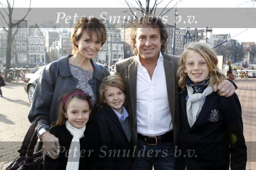 Amsterdam 21 november 2010
Premiere het Geheim in het muziektheater. Marco Leontien Luca Senna en Jada Borsato
Peter Smulders bv