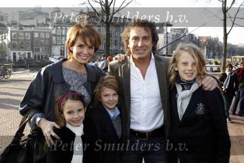 Amsterdam 21 november 2010
Premiere het Geheim in het muziektheater. Marco Leontien Luca Senna en Jada Borsato
Peter Smulders bv