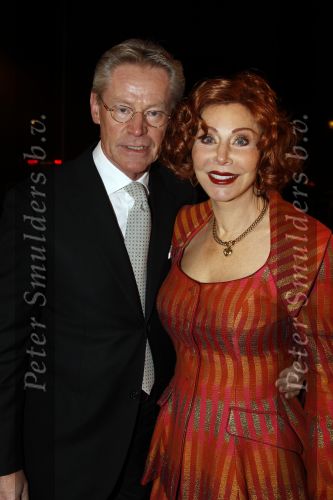 Utrecht 16 november 2010
Premiere Harry Potter film bij het spoorweg museum in Utrecht. Marijke Helwegen met man
Peter Smulders bv