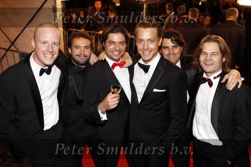 Amsterdam 15 november 2010
Premiere van de Eetclub in tuschinski. Mark v Eeuwen met vrienden
Peter Smulders bv