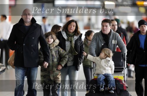 Schiphol 25 november 2010
Amanda Krabbe vertrekt voor 3 maanden naar Australie om daar aktie te gaan voeren tegen walvisvangst. martijn Bickel Achilles en de ouders van Amanda brengen haar weg.
Peter Smulders bv