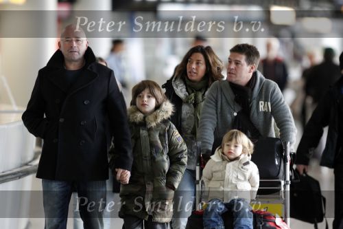 Schiphol 25 november 2010
Amanda Krabbe vertrekt voor 3 maanden naar Australie om daar aktie te gaan voeren tegen walvisvangst. martijn Bickel Achilles en de ouders van Amanda brengen haar weg.
Peter Smulders bv