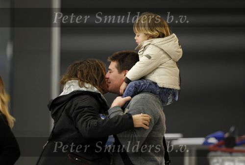 Schiphol 25 november 2010
Amanda Krabbe vertrekt voor 3 maanden naar Australie om daar aktie te gaan voeren tegen walvisvangst. martijn Bickel Achilles en de ouders van Amanda brengen haar weg.
Peter Smulders bv