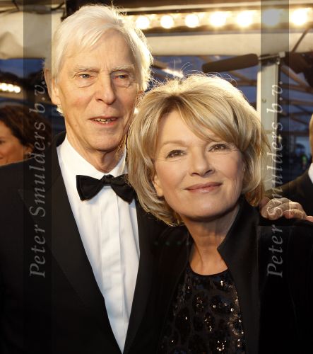 Amsterdam 28 november 2010
Opening Nieuwe de la Mar theater en premiere Le cage aux folles. Martine Bijl en Berend Boudewijn
Peter Smulders bv