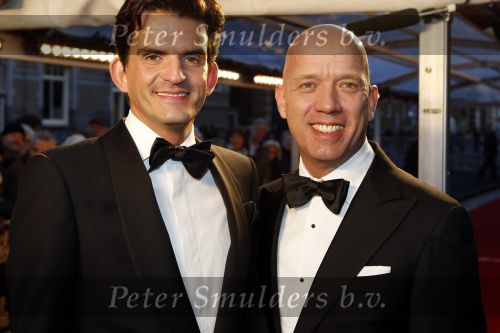 Amsterdam 28 november 2010
Opening Nieuwe de la Mar theater en premiere Le cage aux folles. Maurice Wijnen met vriend
Peter Smulders bv