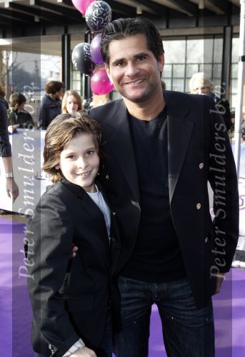 Amsterdam 21 november 2010
Premiere het Geheim in het muziektheater. Micha Noot met zoon
Peter Smulders bv