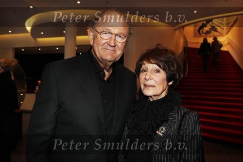 Amsterdam 15 november 2010
Presentatie boek nieuwe de la mar theater. Joop v d Ende en Mies Bouwman en Leen Timp
Peter Smulders bv