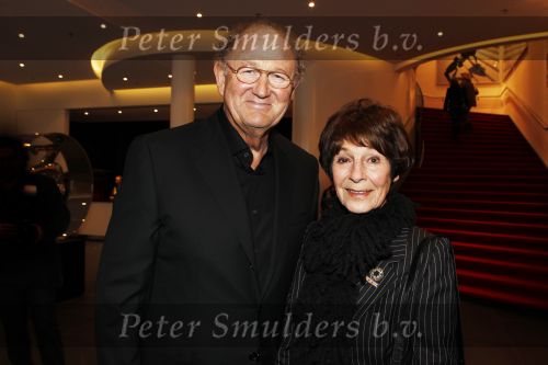 Amsterdam 15 november 2010
Presentatie boek nieuwe de la mar theater. Joop v d Ende en Mies Bouwman en Leen Timp
Peter Smulders bv