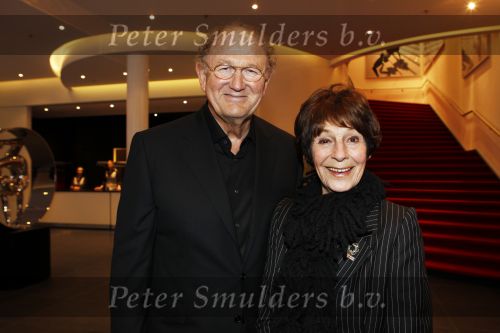 Amsterdam 15 november 2010
Presentatie boek nieuwe de la mar theater. Joop v d Ende en Mies Bouwman en Leen Timp
Peter Smulders bv