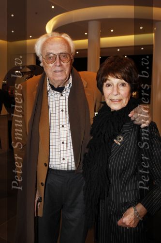 Amsterdam 15 november 2010
Presentatie boek nieuwe de la mar theater. Joop v d Ende en Mies Bouwman en Leen Timp
Peter Smulders bv