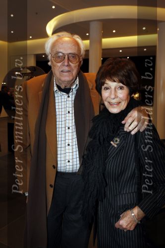Amsterdam 15 november 2010
Presentatie boek nieuwe de la mar theater. Joop v d Ende en Mies Bouwman en Leen Timp
Peter Smulders bv