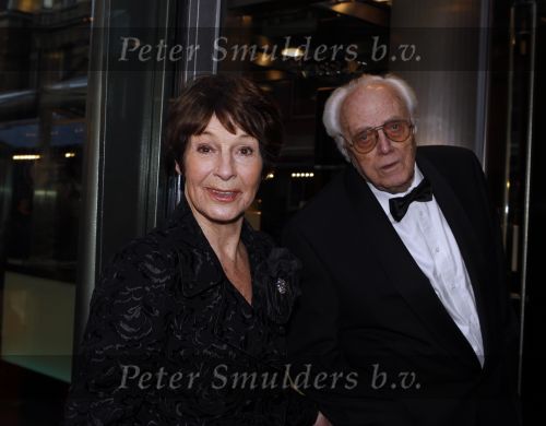 Amsterdam 28 november 2010
Opening Nieuwe de la Mar theater en premiere Le cage aux folles. Leen Timp en Mies Bouwman
Peter Smulders bv