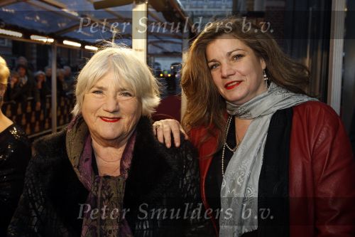 Amsterdam 28 november 2010
Opening Nieuwe de la Mar theater en premiere Le cage aux folles. Nelly Frijda met dochter