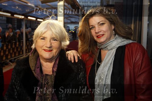 Amsterdam 28 november 2010
Opening Nieuwe de la Mar theater en premiere Le cage aux folles. Nelly Frijda met dochter