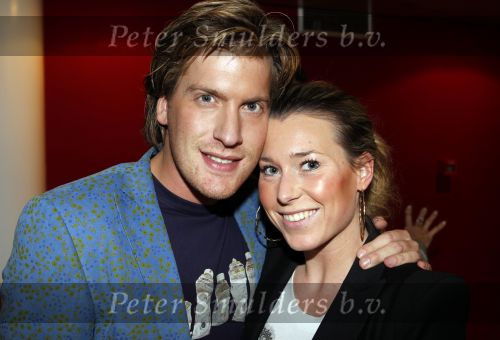 Zaandam 22 november 2010
Premiere musical Volendam in zaantheater. Nick Nielsen met vriendin
Peter Smulders bv
